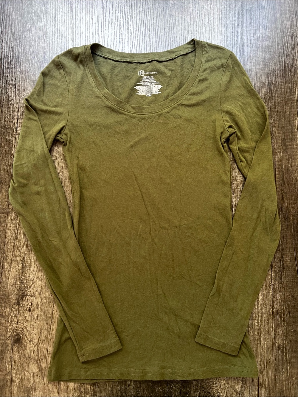 No Boundaries Olive Long Sleeve Scoop Neck Tee